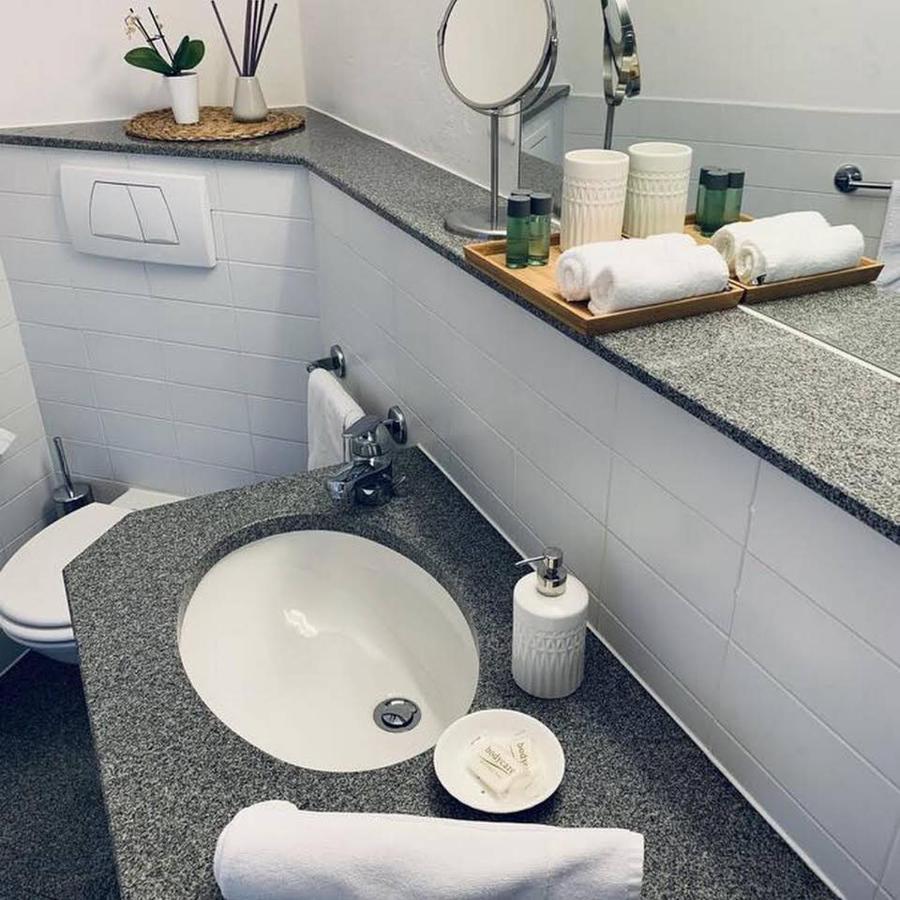 Work & Live Apartments Фрауенфелд Екстериор снимка