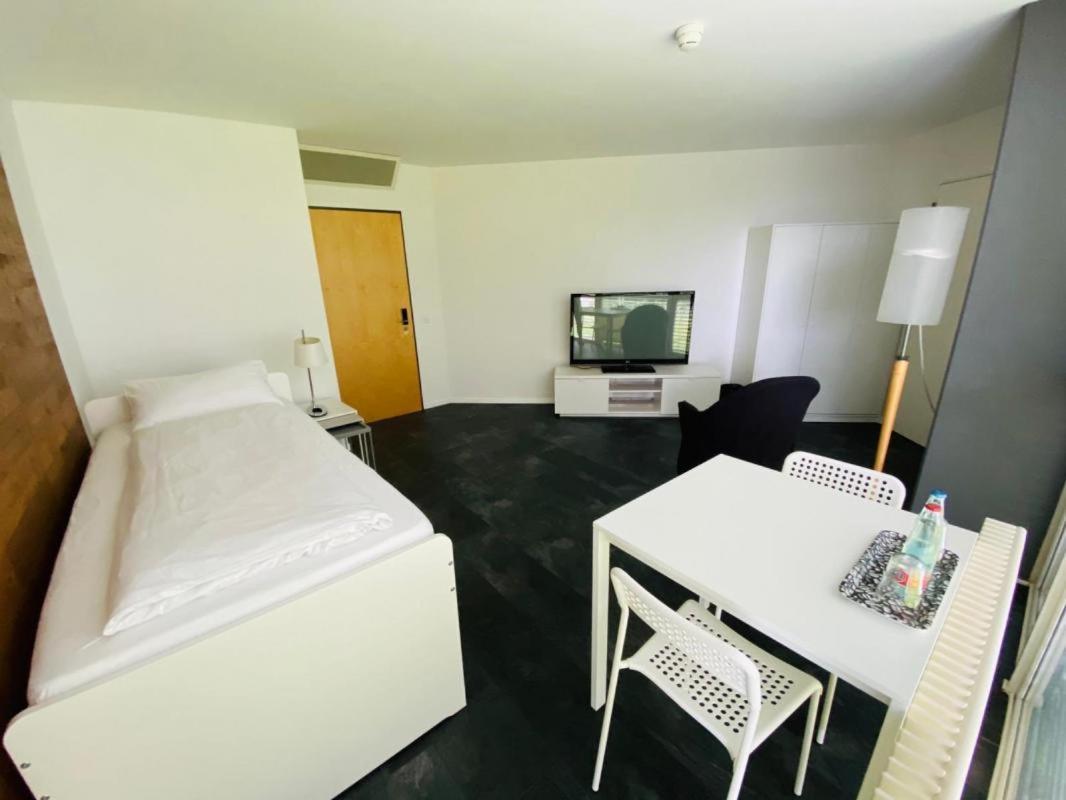 Work & Live Apartments Фрауенфелд Екстериор снимка
